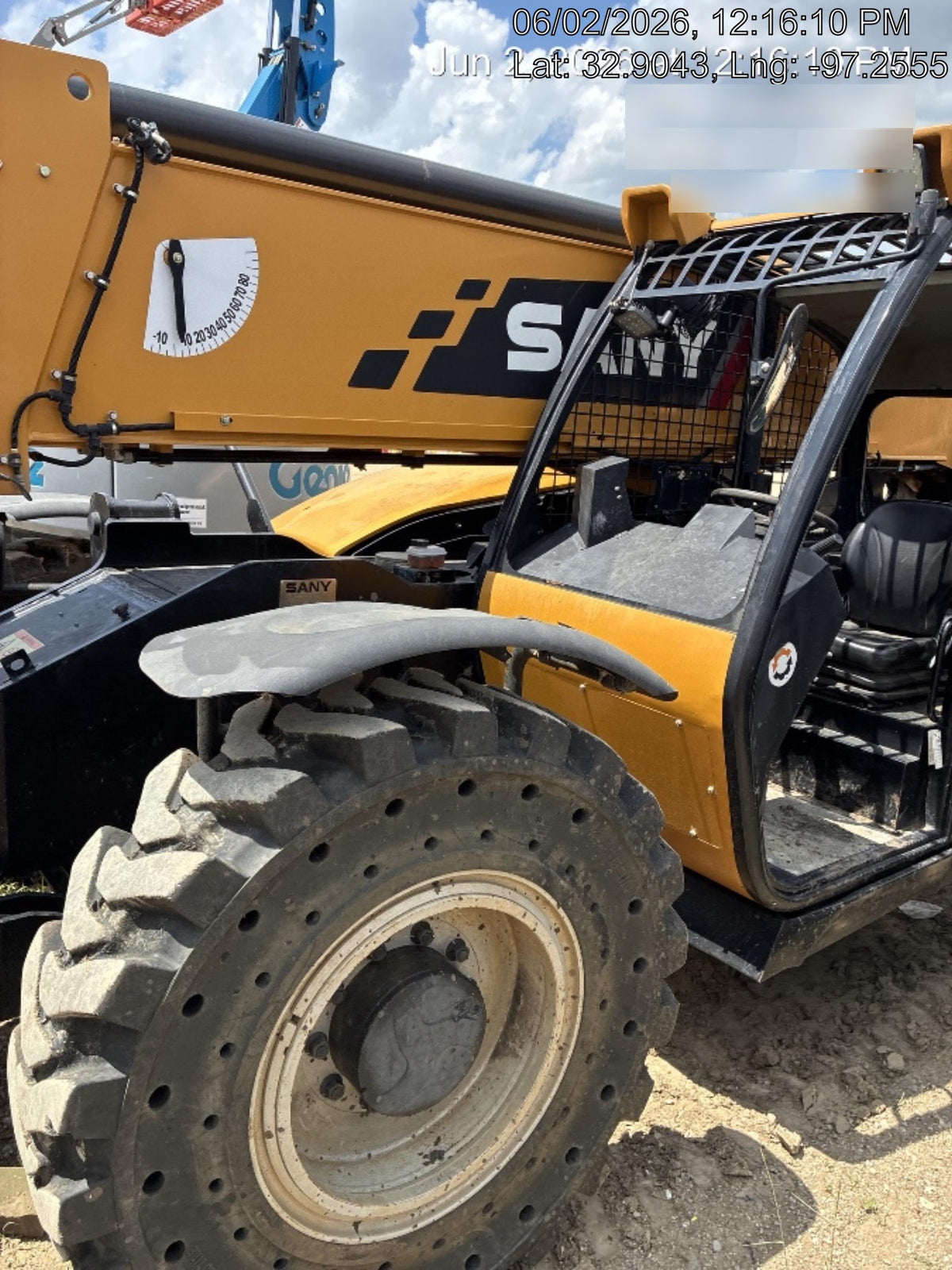 2022 SANY STH1056