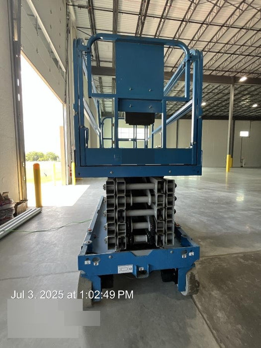 2019 Genie GS-4047 Folding rails with half height swing gate