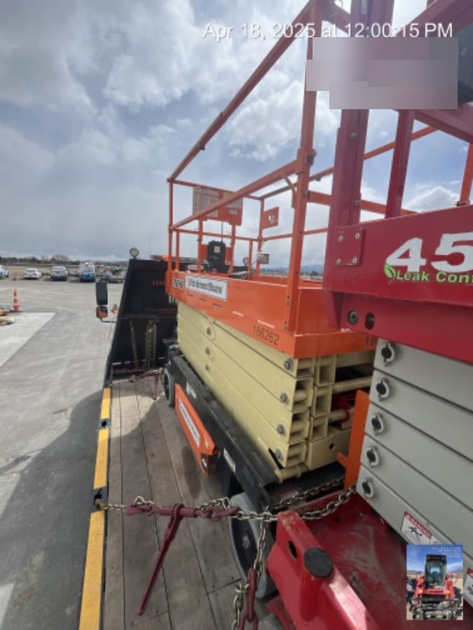2021 JLG R3246