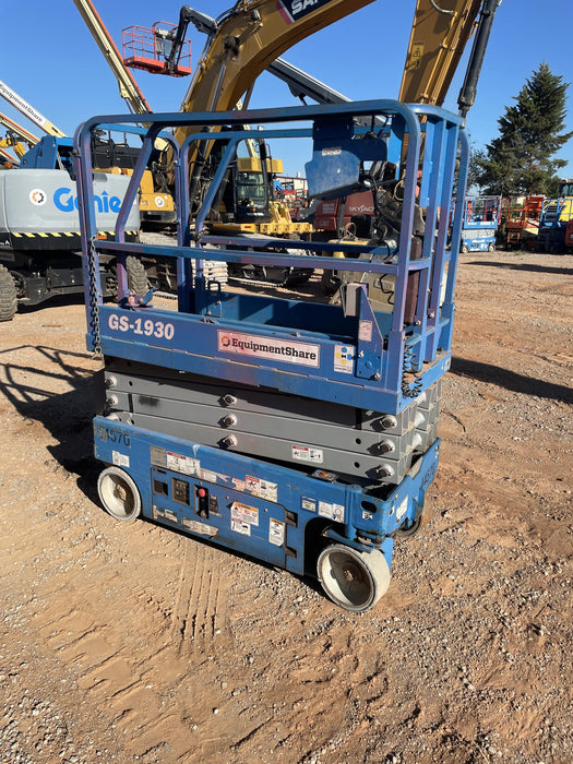 2019 Genie GS-1930 Fixed rails with chain Entry