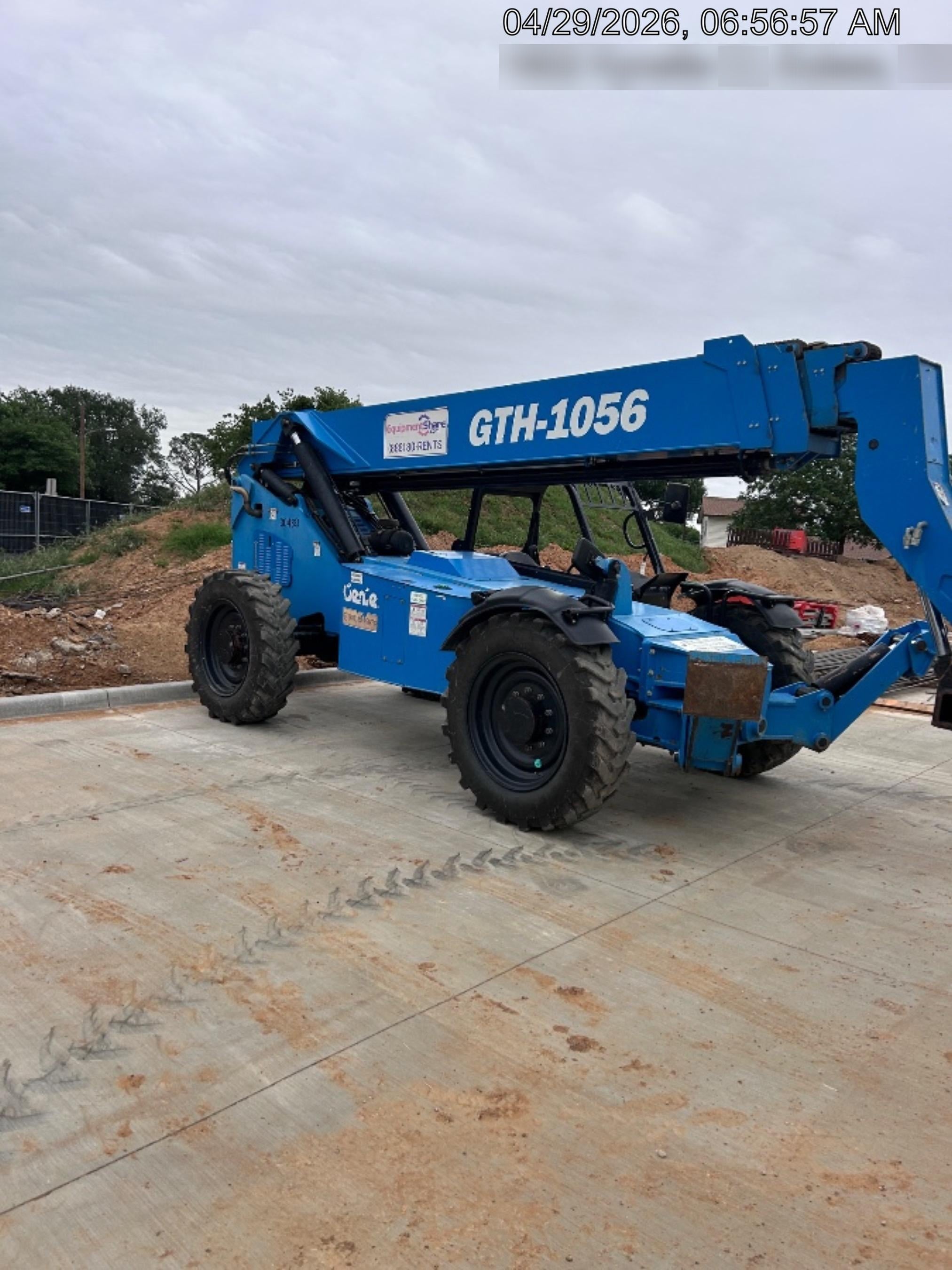 2017 GENIE GTH-1056