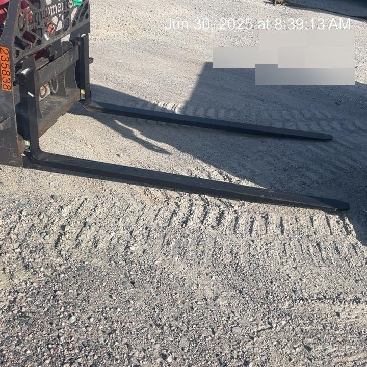 2021 PALADIN 48" Pallet Forks - Paladin