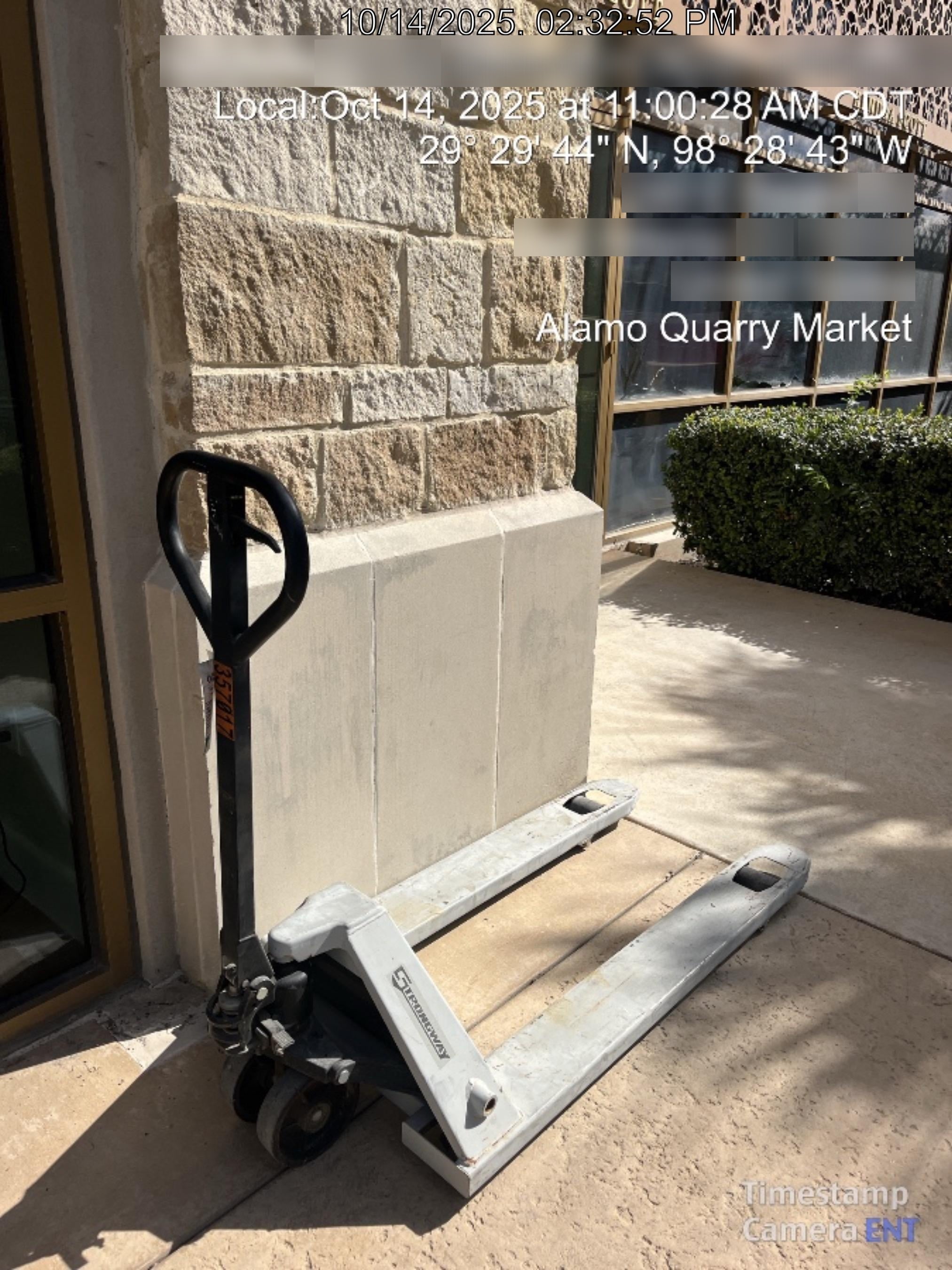2023 STRONGWAY 4400 lb Pallet Jack