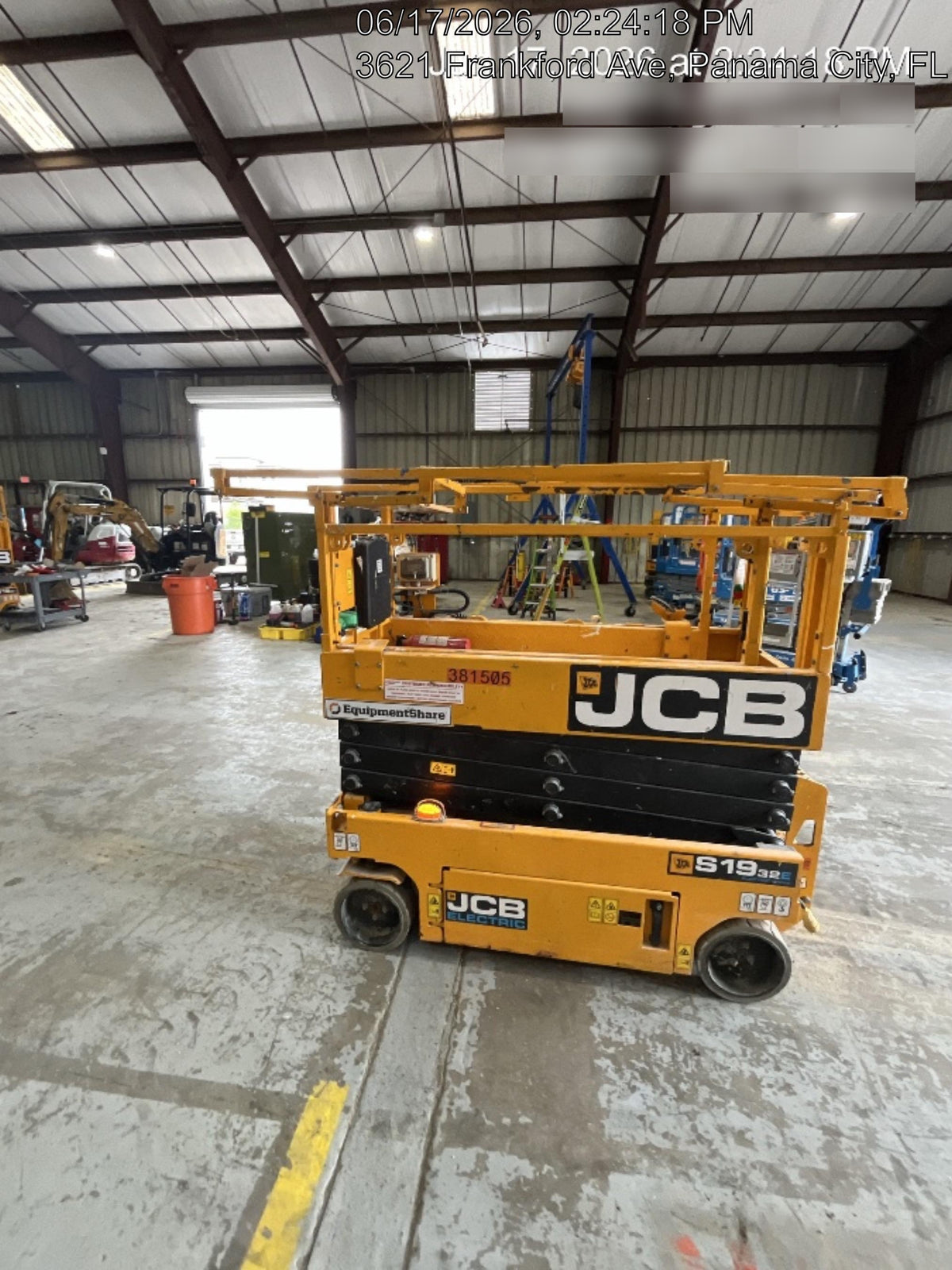 2024 JCB S1932E