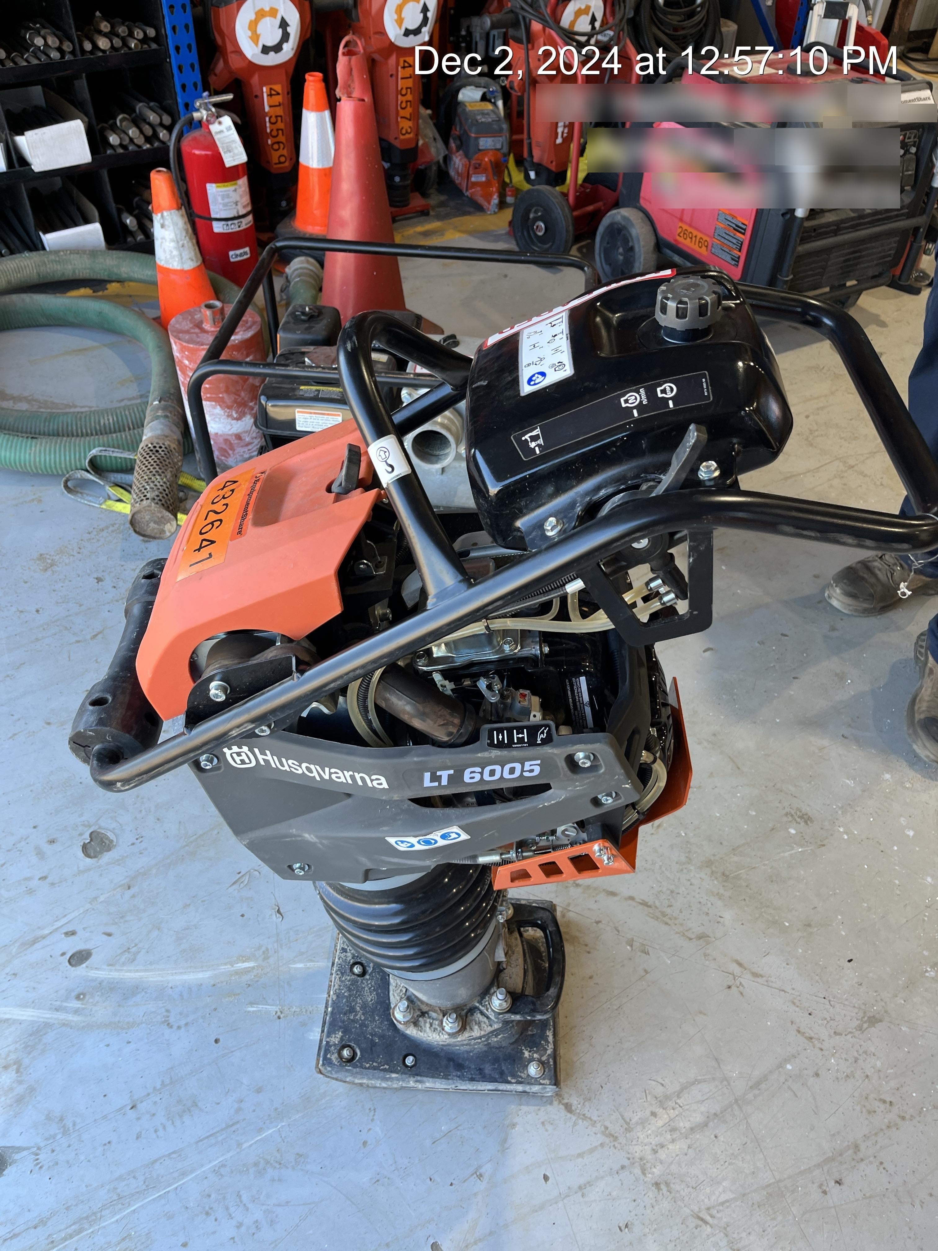 2024 HUSQVARNA LT6005
