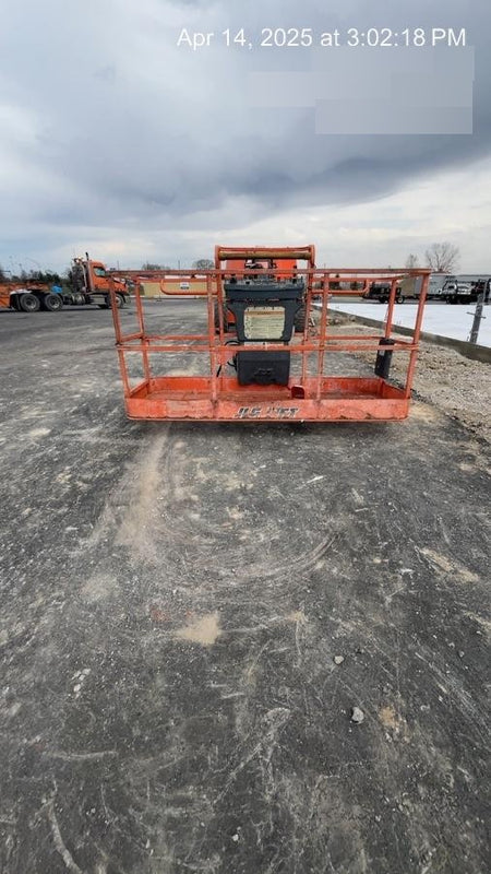 2019 JLG 660SJ