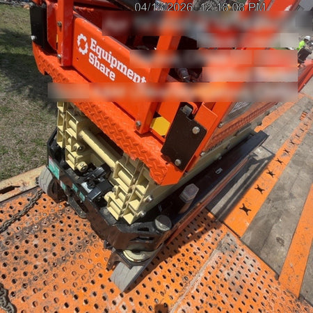 2025 JLG ES1932