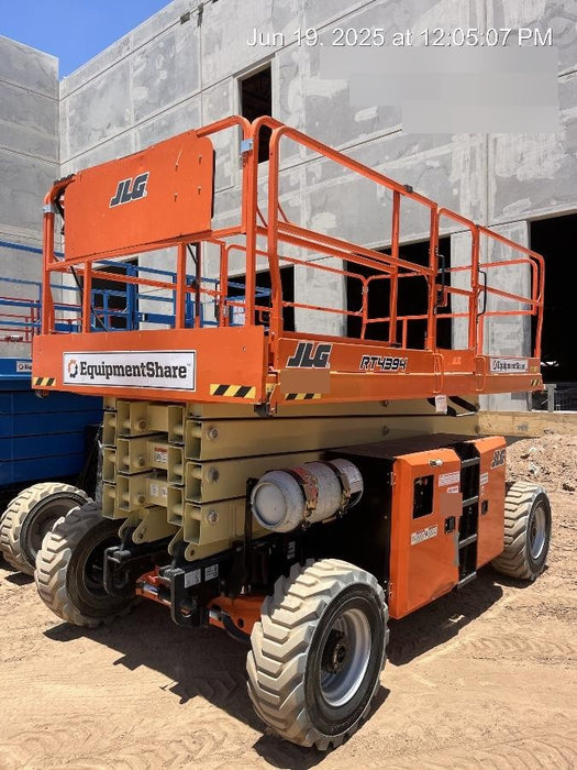 2022 JLG 4394RT