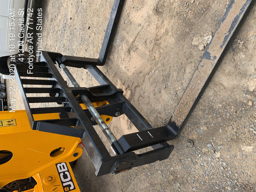 2019 JCB 512-56 Canopy, 109 HP, Solid Tires, STD Worklight, Beacon, Aux Hydraulics, Lifting Eye, Back up Alarm w/66" Carriage/60" Forks