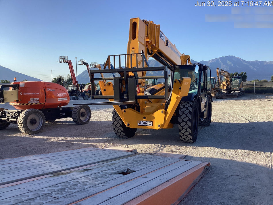 2025 JCB 512-56