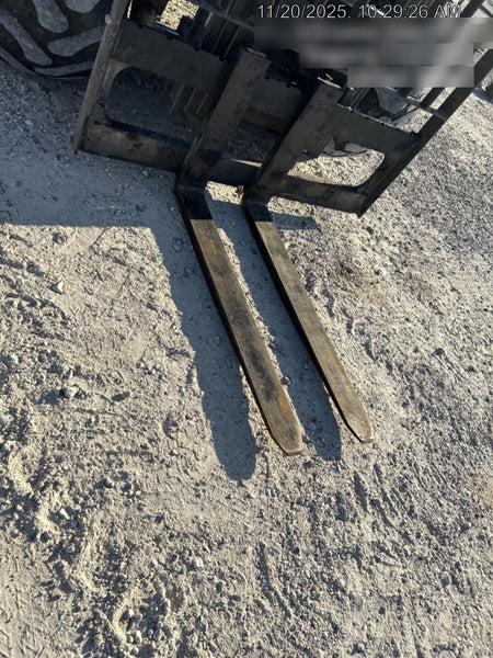 2021 CASE 586H