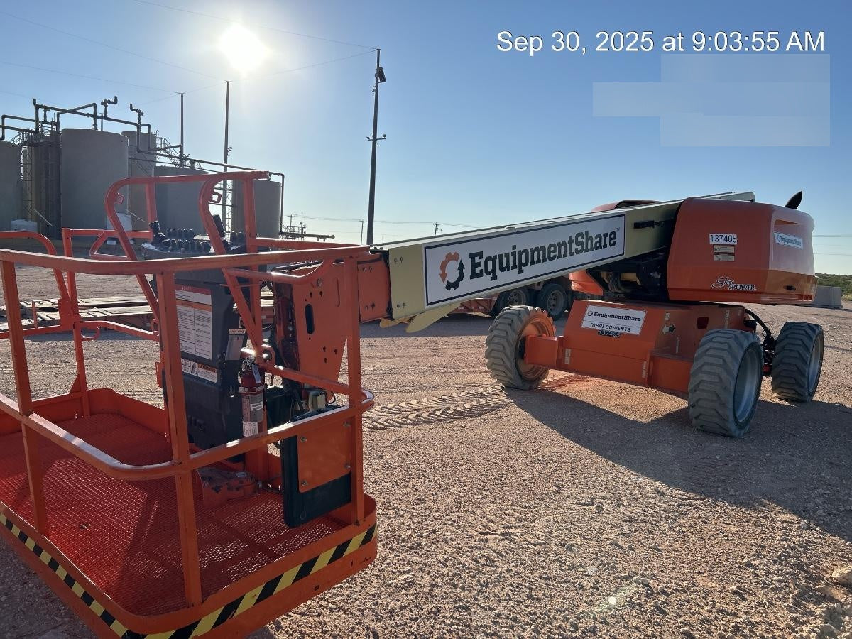 2021 JLG 600S