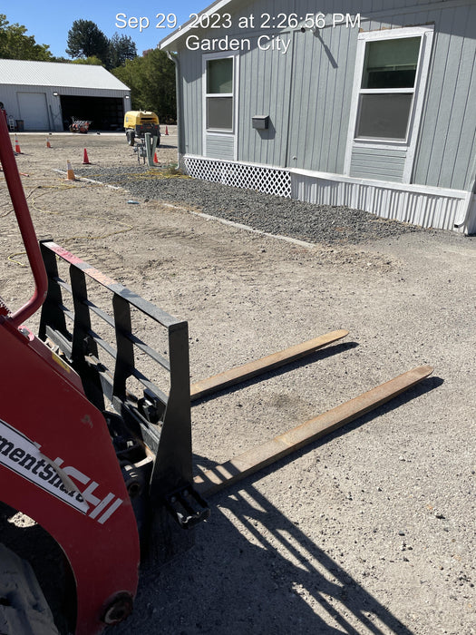 2023 ARROW MATERIAL HANDLING F5100CB