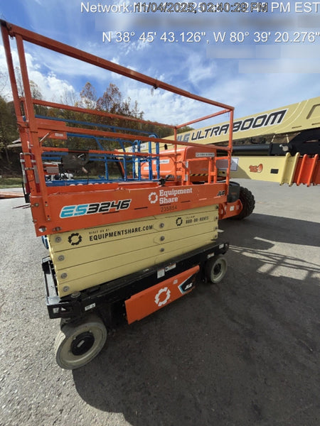 2022 JLG ES3246