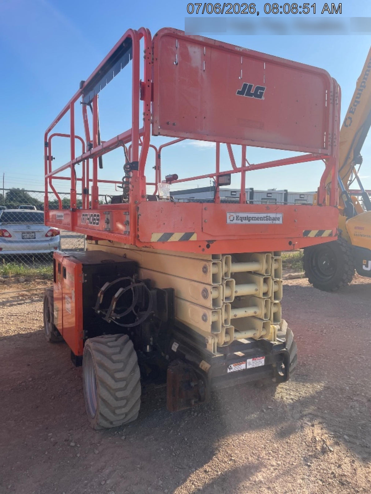 2021 JLG RT4069