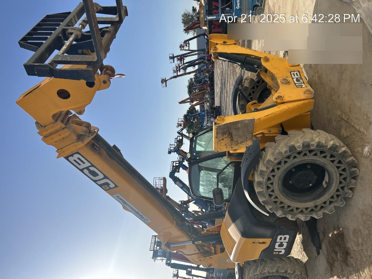 2022 JCB 510-56