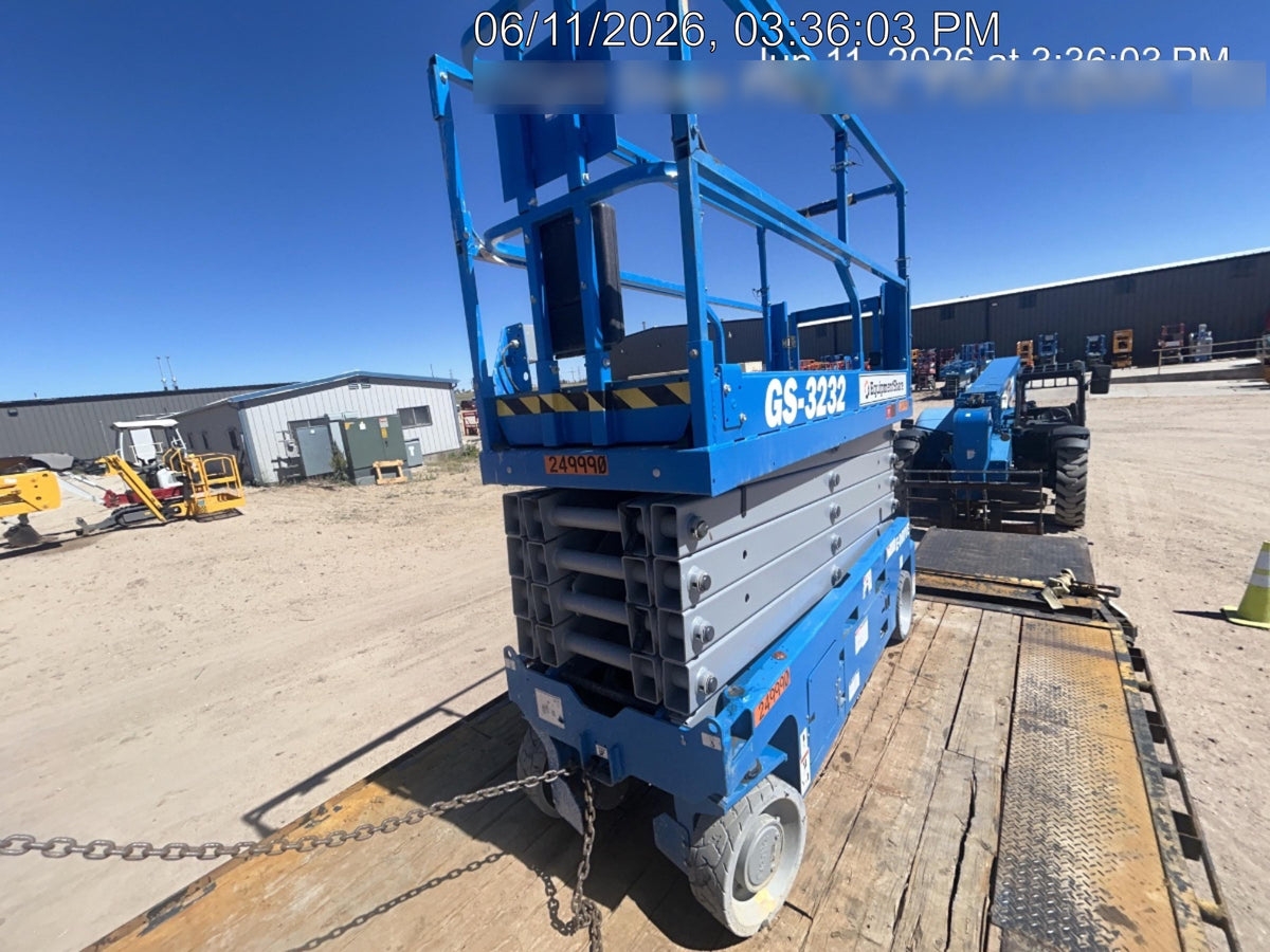 2022 GENIE GS-3232