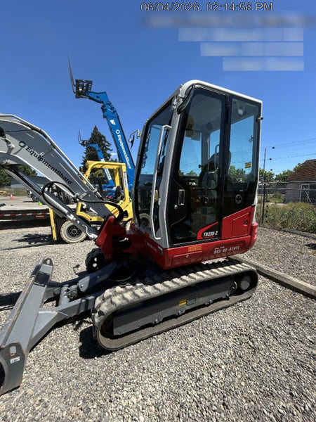 2025 TAKEUCHI TB235-2CR