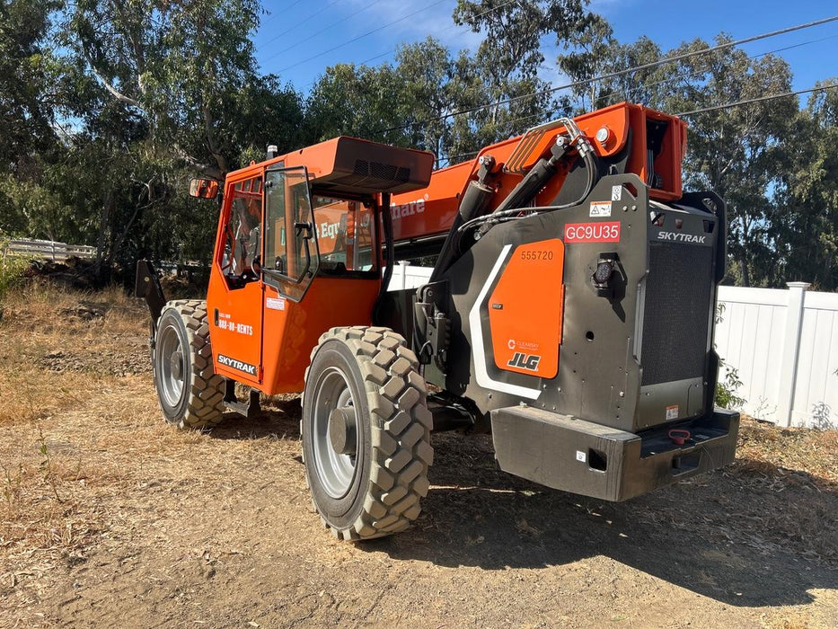 2025 JLG 10054