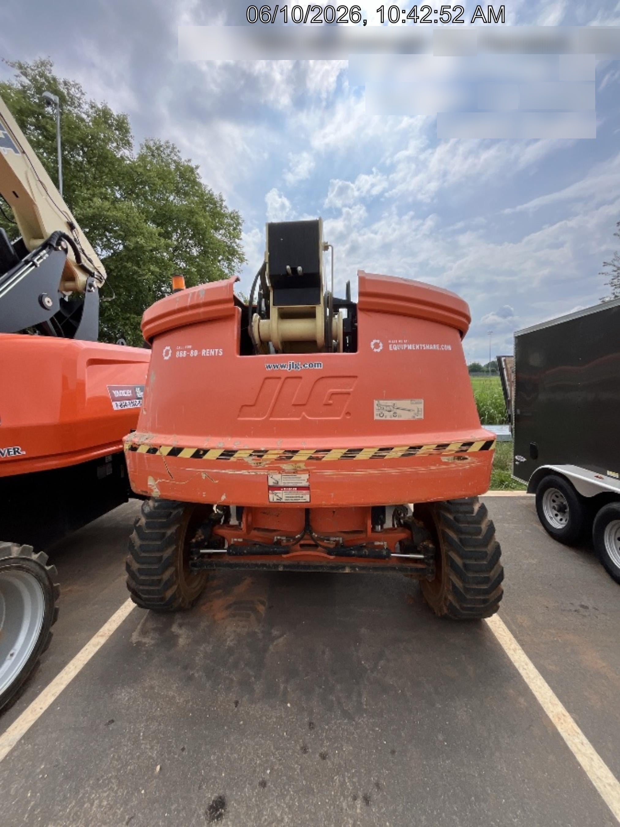 2022 JLG 660SJ