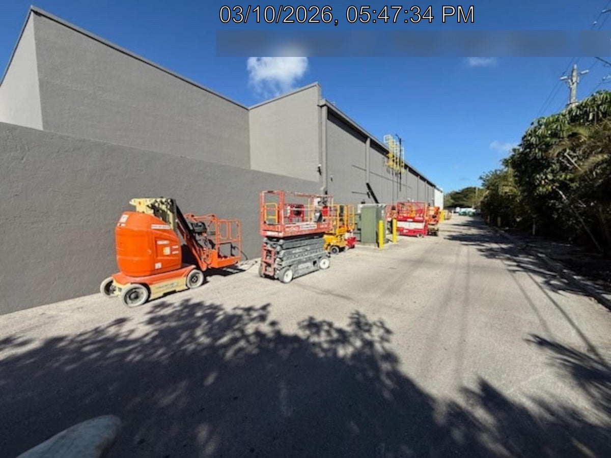 2022 JLG 26E