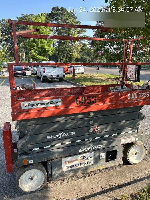 2018 Skyjack SJIII-3226 Skyjack SJIII3226 Scissor Lift w/Trojan Batteries