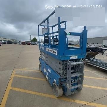 2020 Genie GS-2632 Solid NM Tires, Folding Rails with half-height swing gate, Beacon