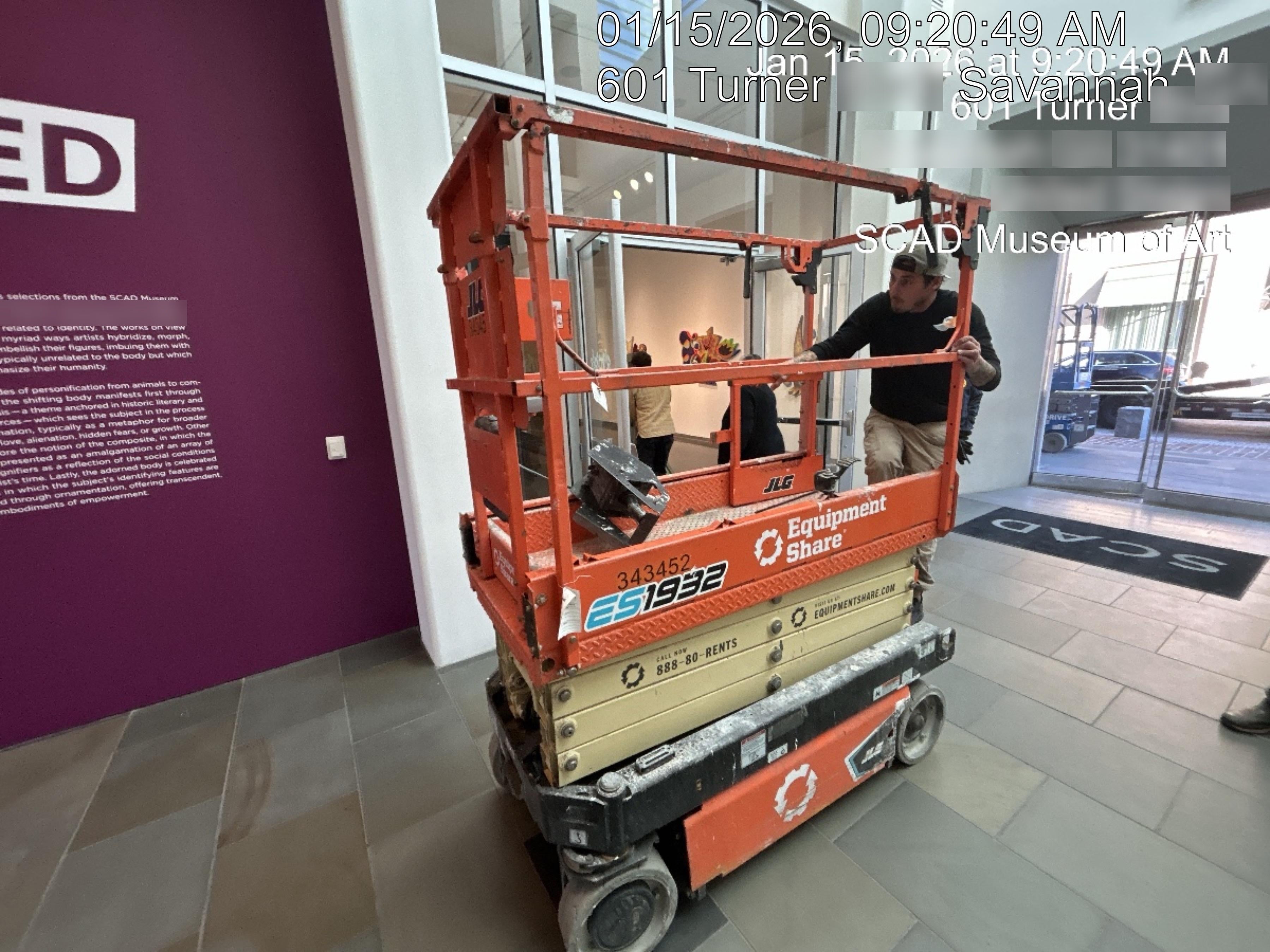 2023 JLG ES1932