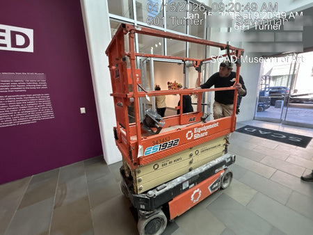 2023 JLG ES1932