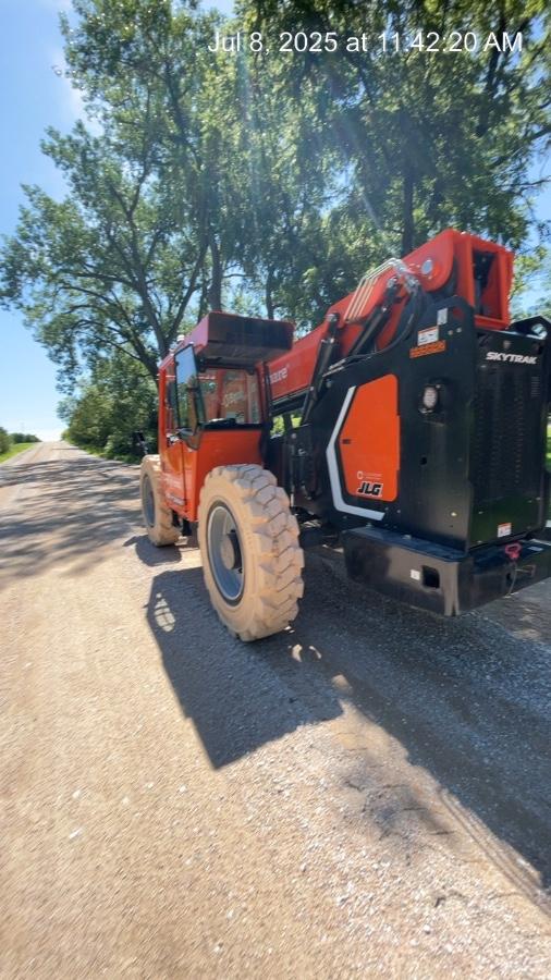 2025 JLG 10054