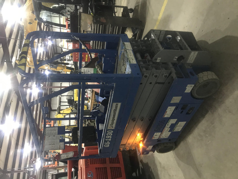 2019 Genie GS-1930 Fixed Rails with Chain Entry