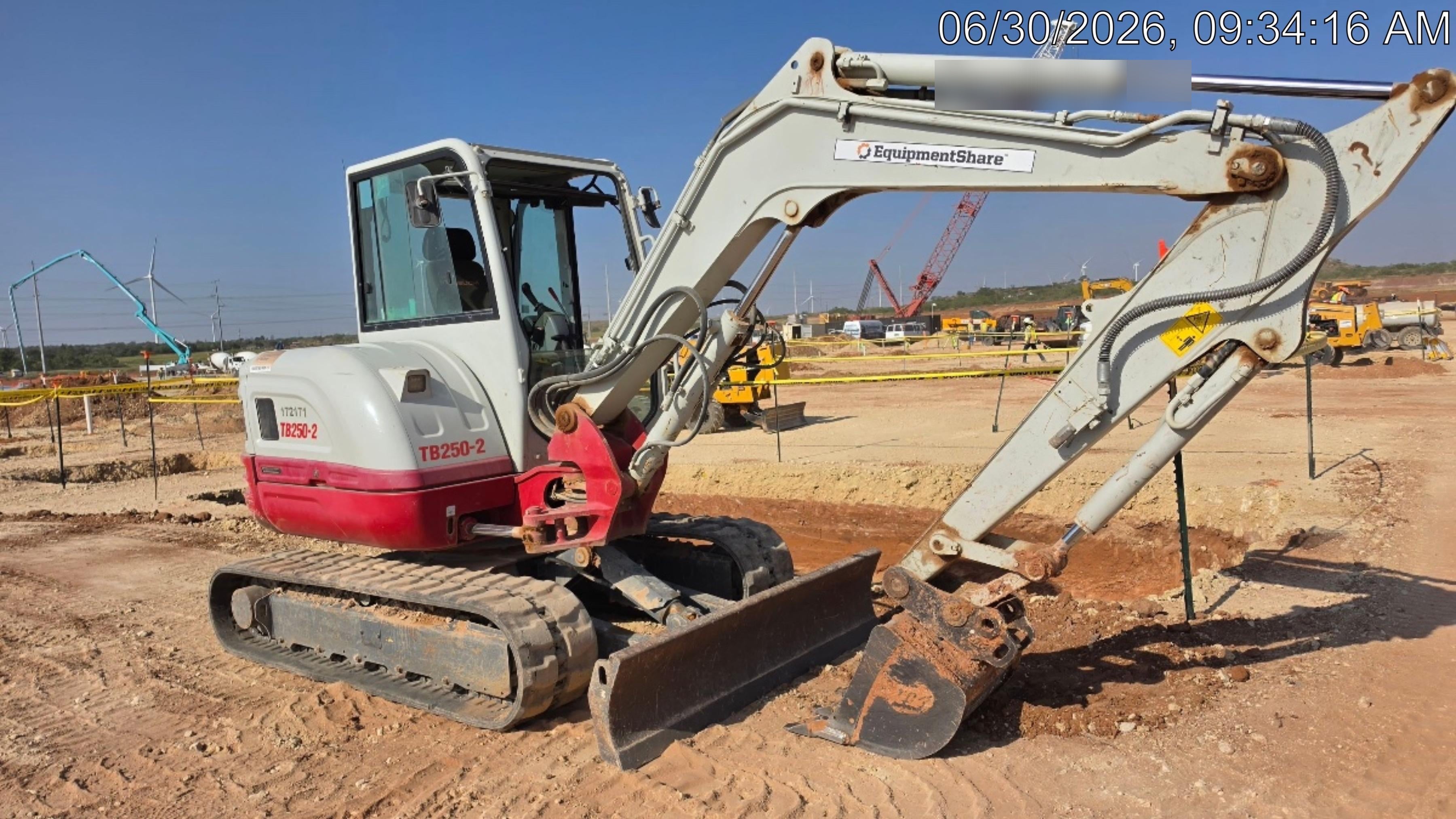 2021 TAKEUCHI TB250-2C