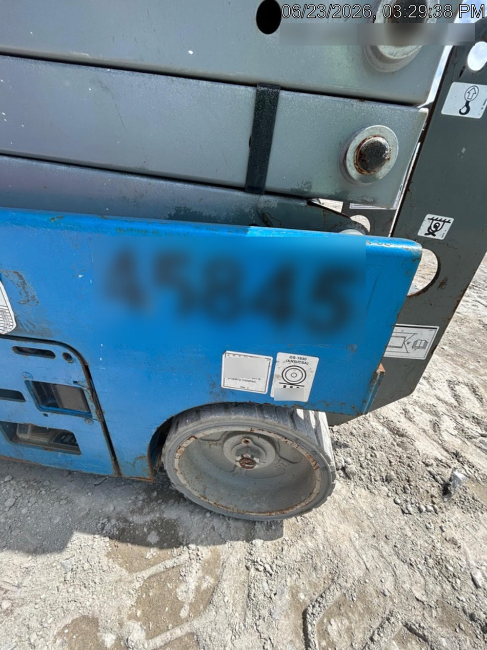 2019 Genie GS-1930 Fixed rails with chain Entry