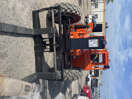 2023 SKYTRAK 8042