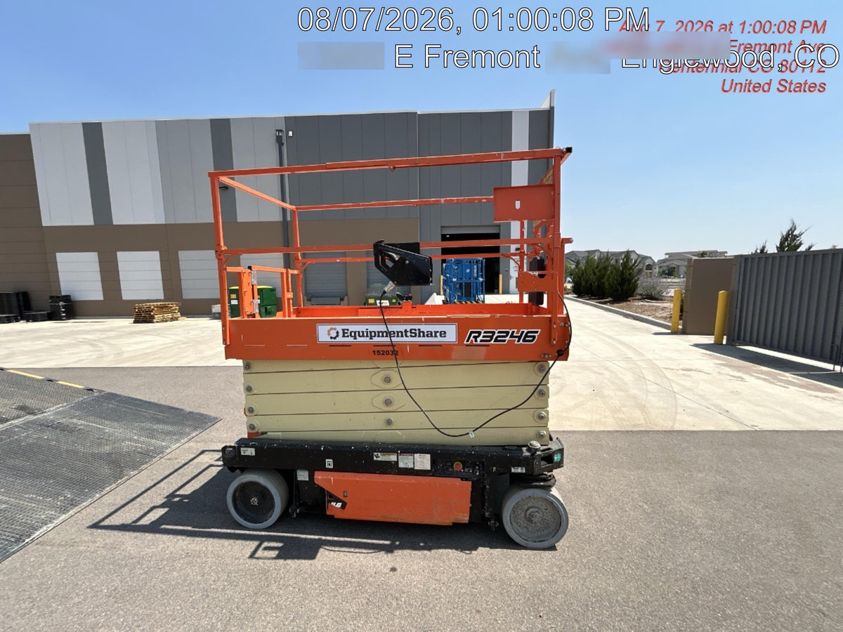 2021 JLG R3246