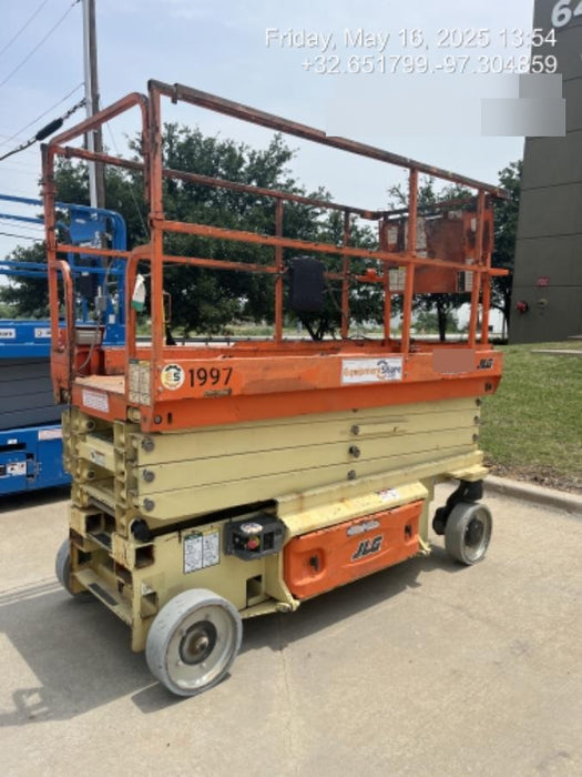 2016 JLG 3246ES