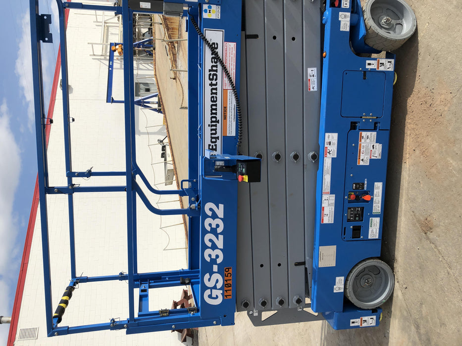 2020 Genie GS-3232 Standard, Folding half height swing gate