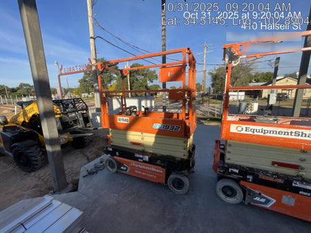2022 JLG ES1932