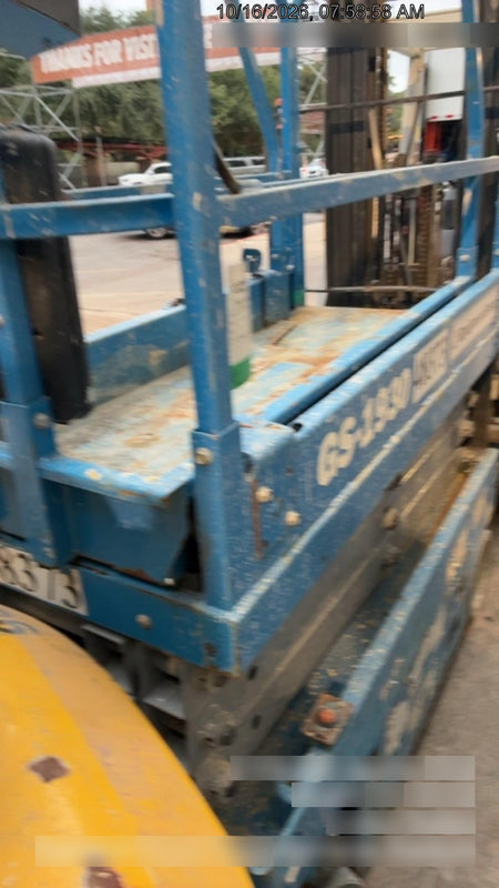 2019 Genie GS-1930 Fixed rails with chain Entry