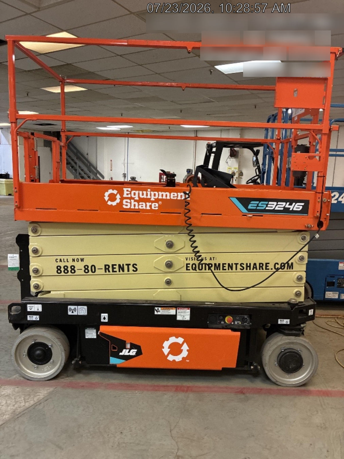 2025 JLG ES3246