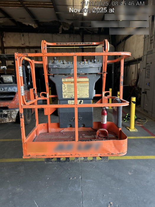 2019 JLG E300AJP