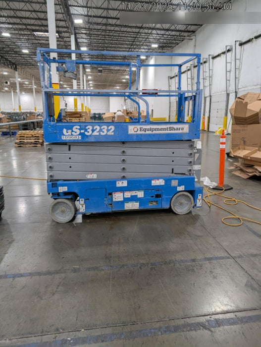 2020 Genie GS-3232 Standard, Folding half height swing gate