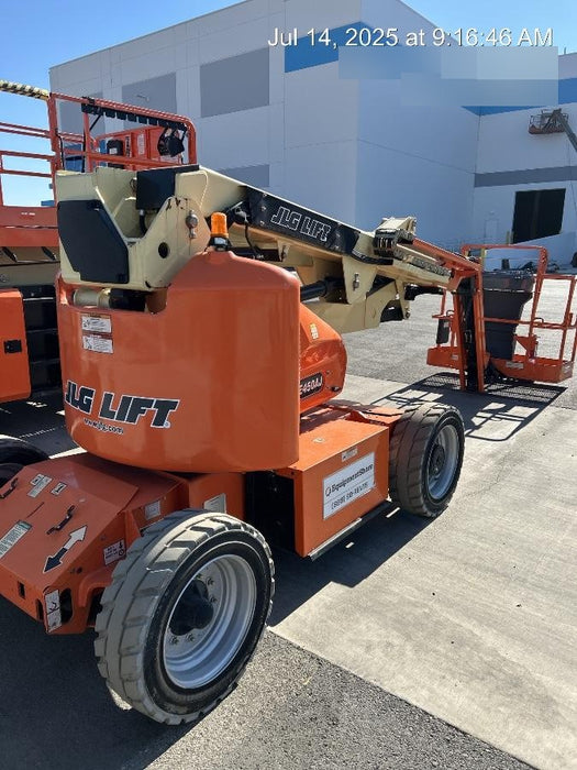 2019 JLG E450AJ