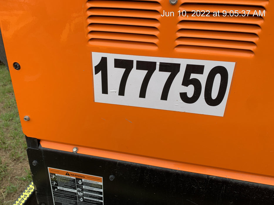 2021 Lincoln Electric Vantage 322 Vantage 322 Ready Pak 3 w/ Decals, ORANGE (includes trailer, cable rack, fender light kit) NO Telematics