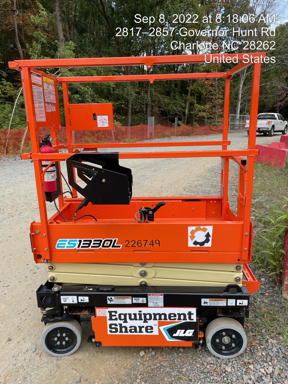 2022 JLG ES1330L