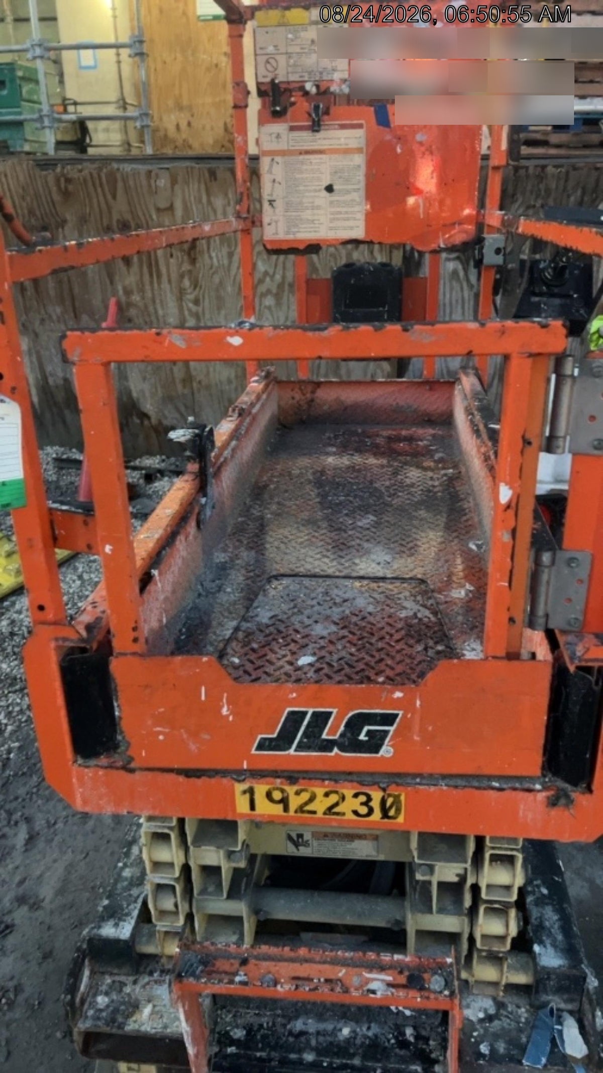 2021 JLG ES1932