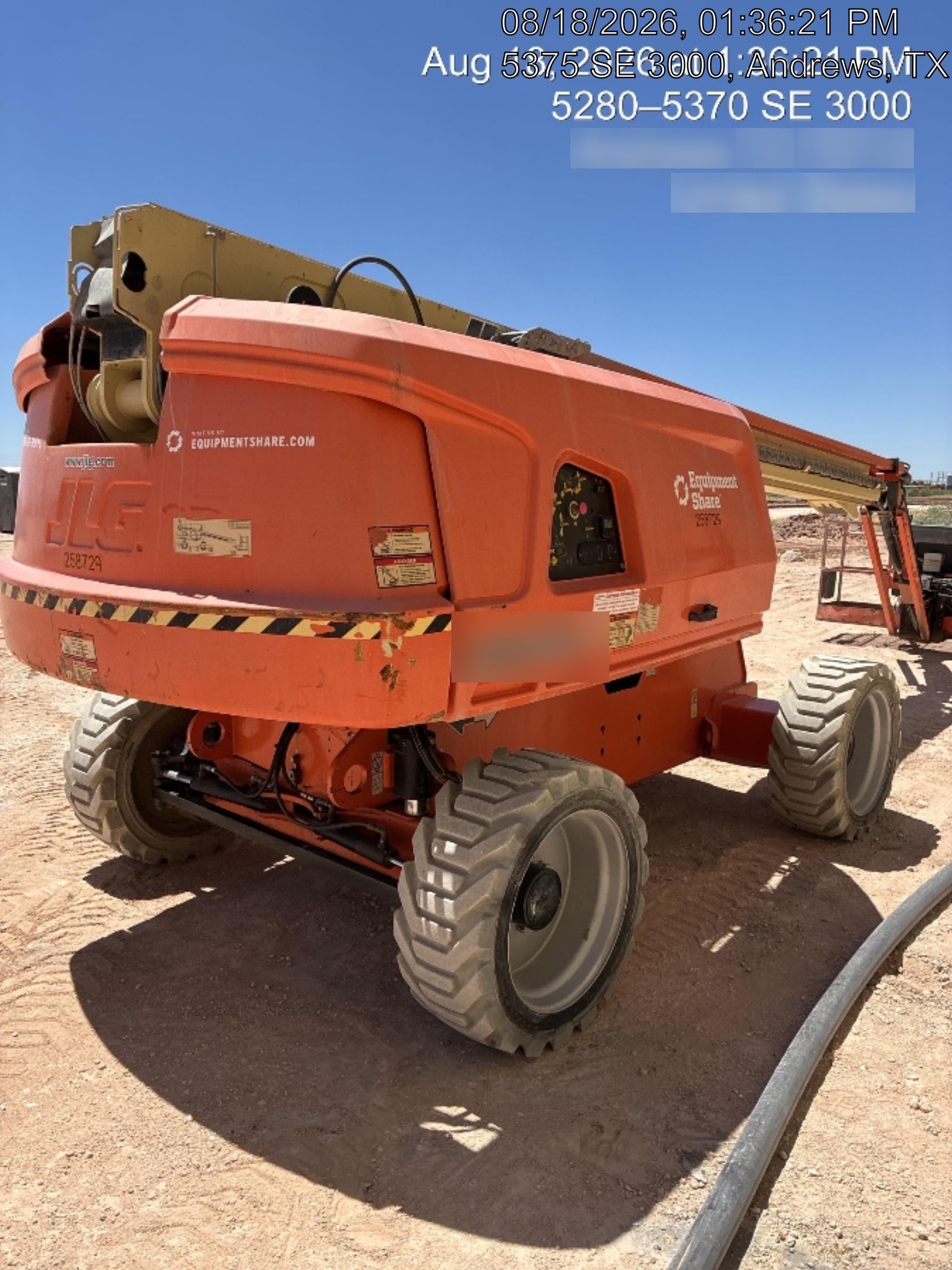 2022 JLG 660SJ
