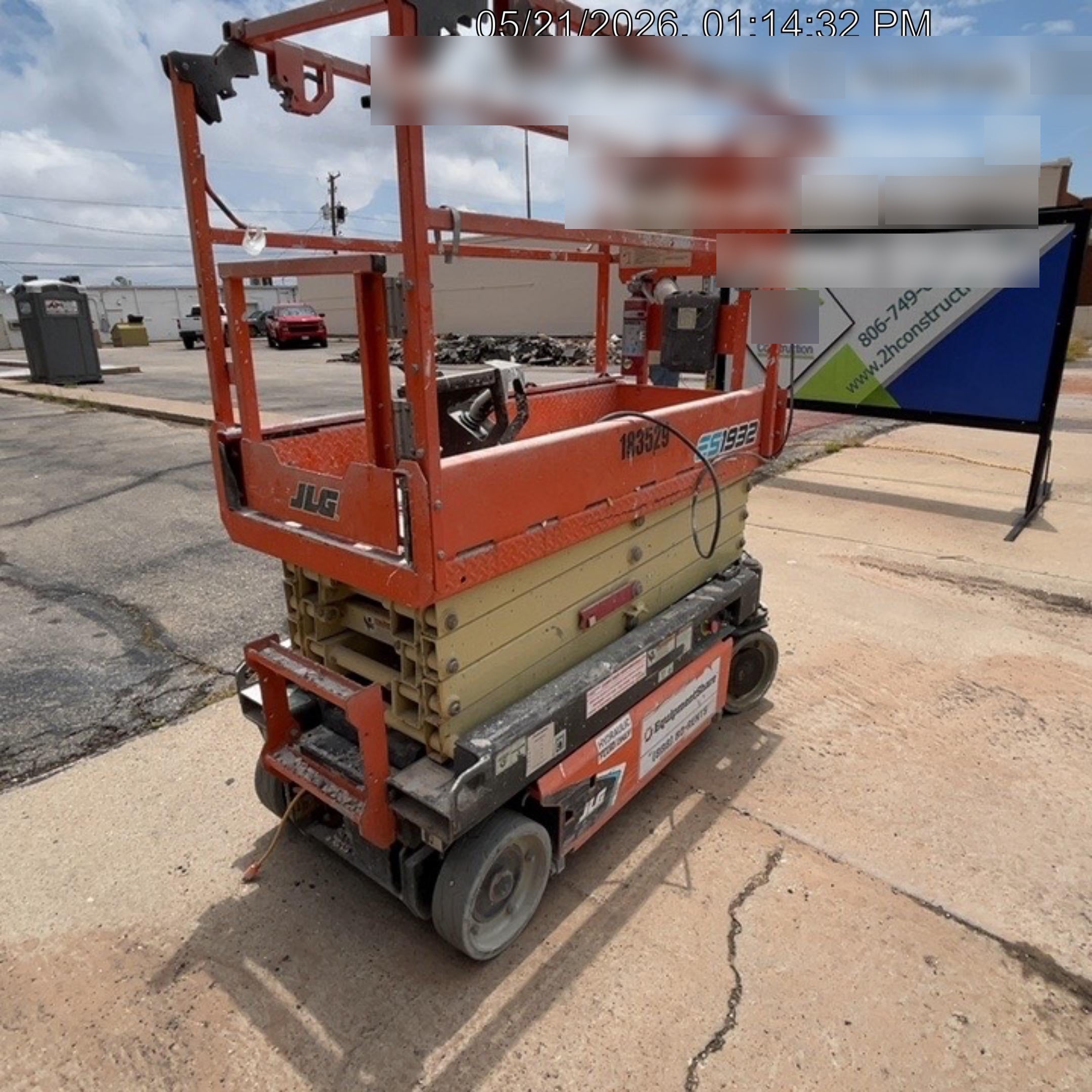2021 JLG ES1932