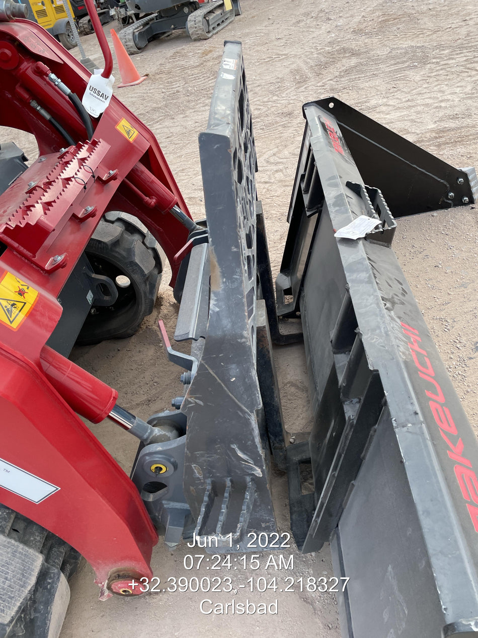 2022 TAKEUCHI TL8R2-R