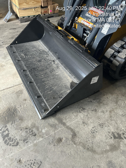 2025 JOHN DEERE 72" Skid Loader Bucket - John Deere C72